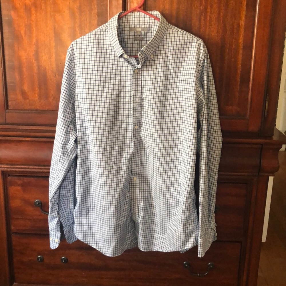 Uniqlo Dress shirt! Large slim fit 👕👔